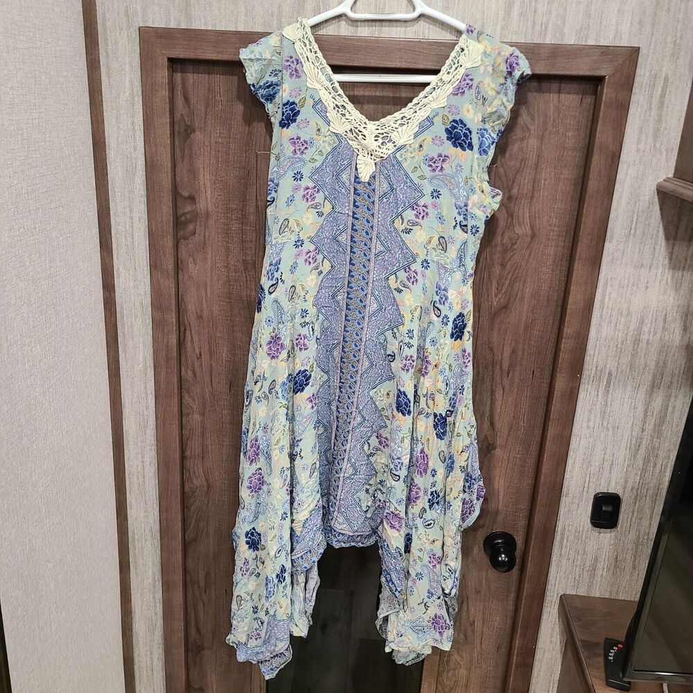 Lola P 100% Rayon Casual Dress Floral Women Size Medium